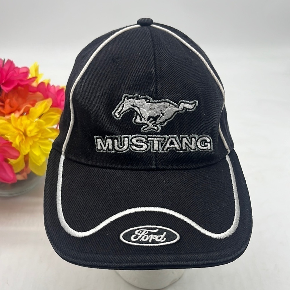 Ford Mustang Black White Baseball Hat Adjustable HT4668C